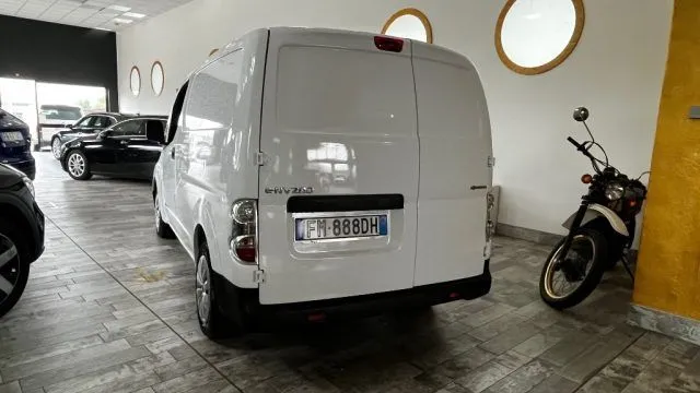 Nissan NV200
