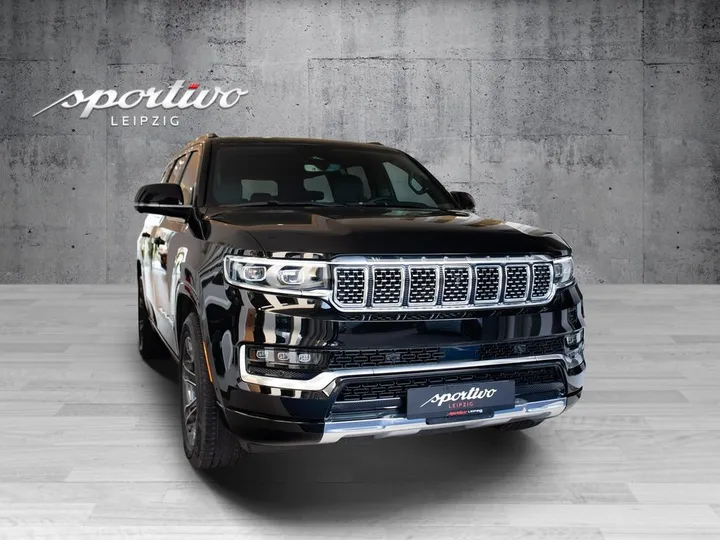 Jeep Wagoneer