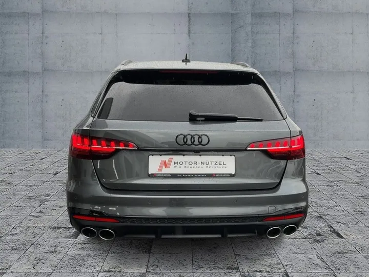 Audi S4
