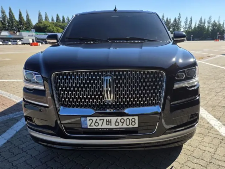 Lincoln Navigator