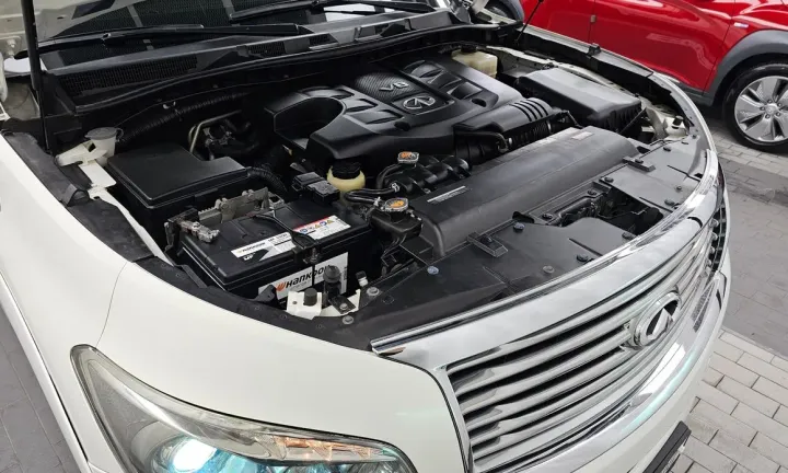 Infiniti QX80
