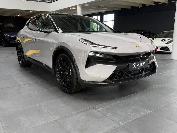 Lotus Eletre