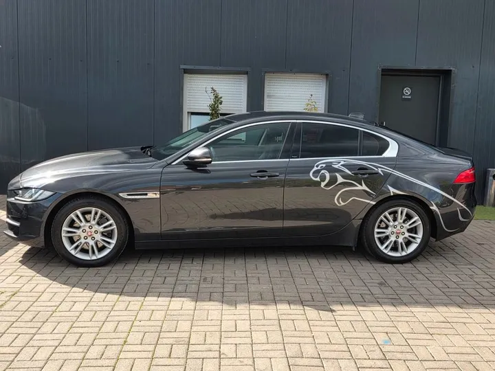 Jaguar XE