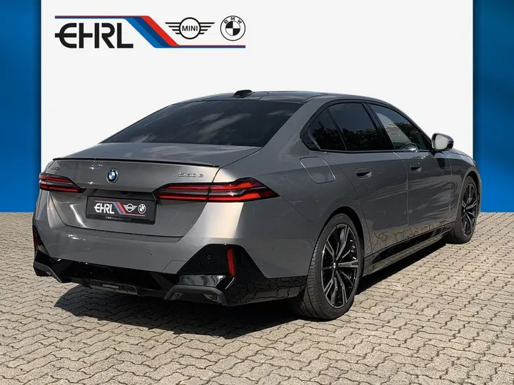 BMW 550