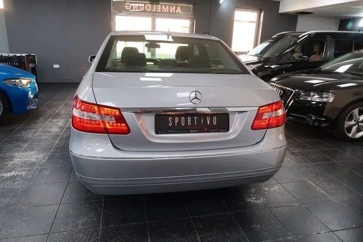 Mercedes-Benz E 220