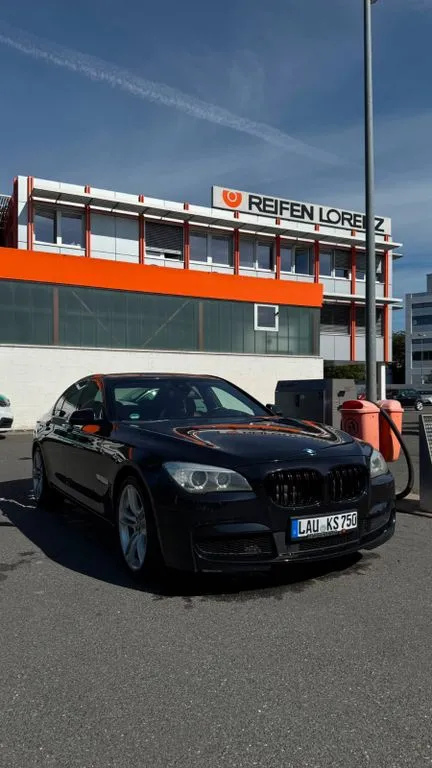 BMW 750