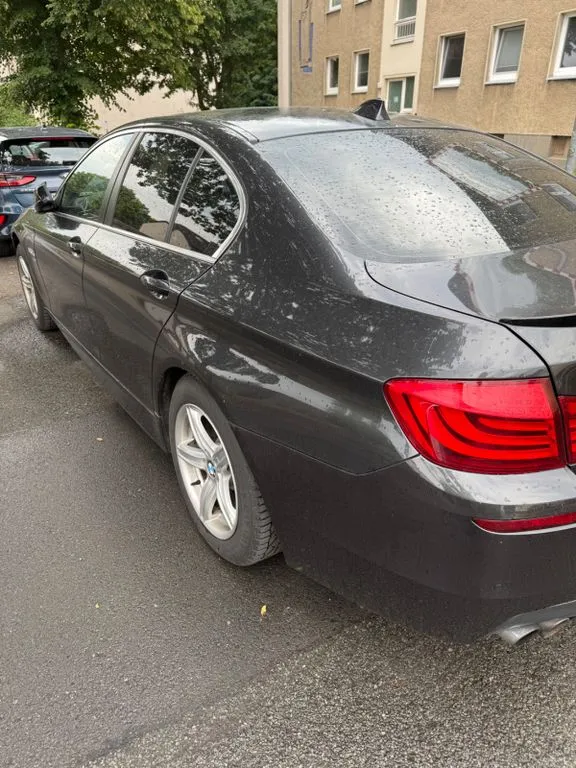 BMW 528
