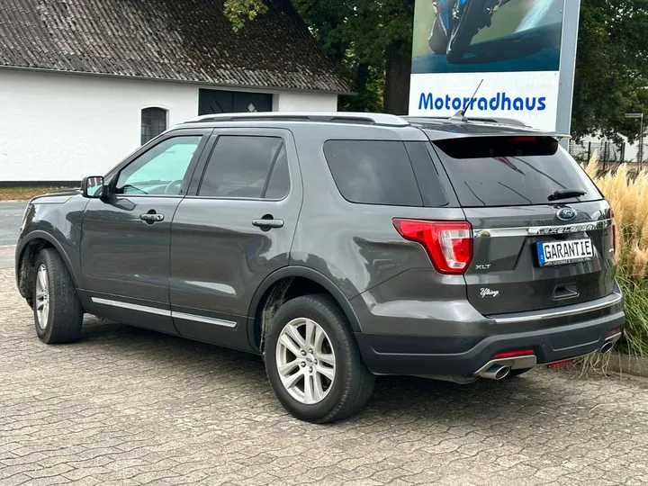 Ford Explorer