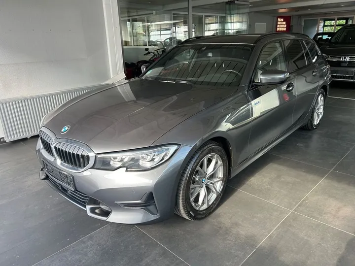 BMW 320