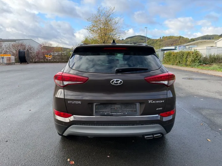 Hyundai TUCSON