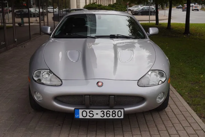 Jaguar XKR