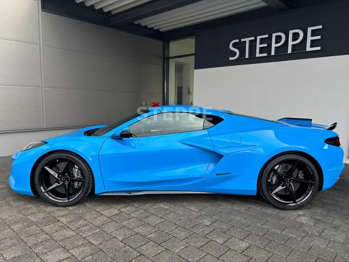 Corvette C8