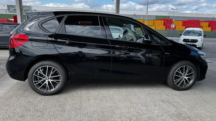 BMW 218
