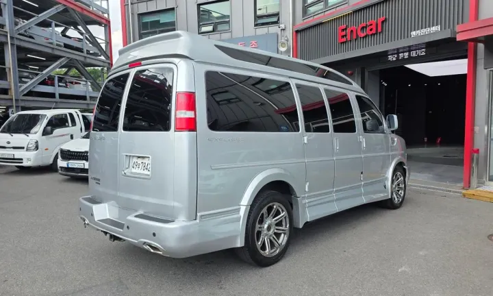 Chevrolet Express Van