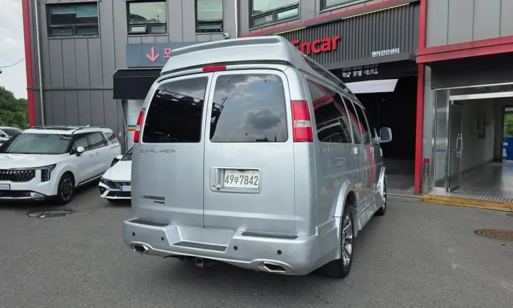Chevrolet Express Van