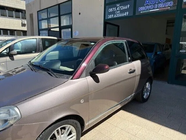 Lancia Ypsilon