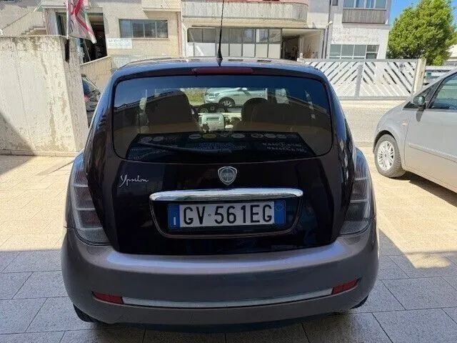 Lancia Ypsilon