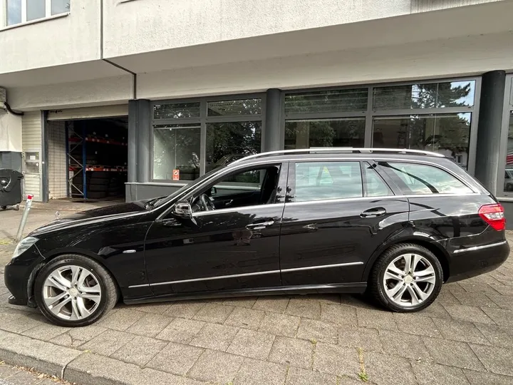 Mercedes-Benz E 220