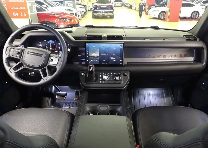 Land Rover Defender
