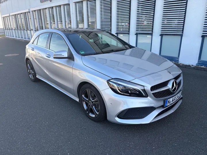 Mercedes-Benz A 220