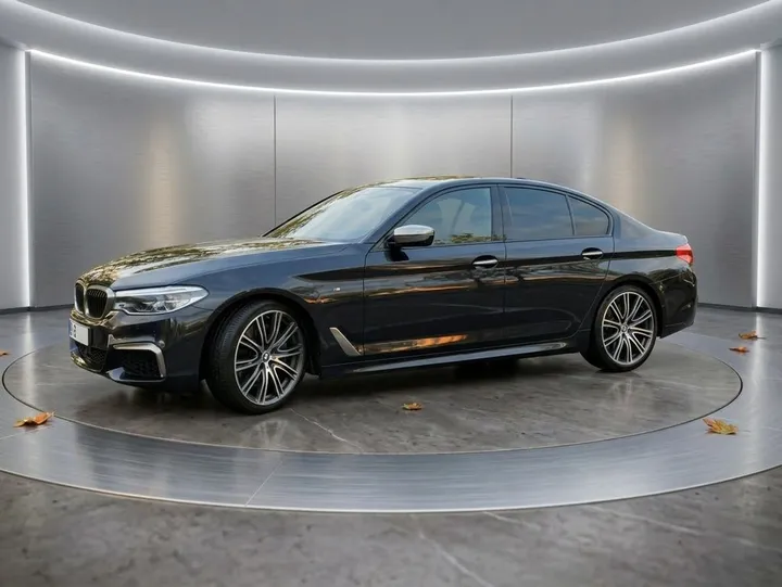 BMW M550