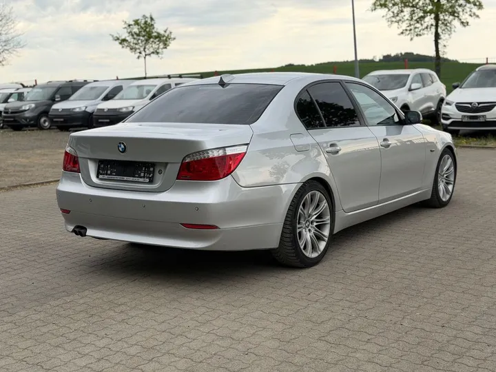 BMW 525