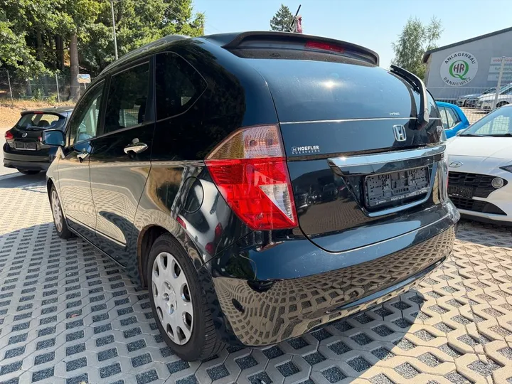 Honda FR-V