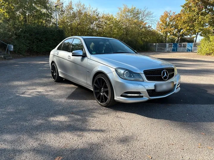 Mercedes-Benz C 200
