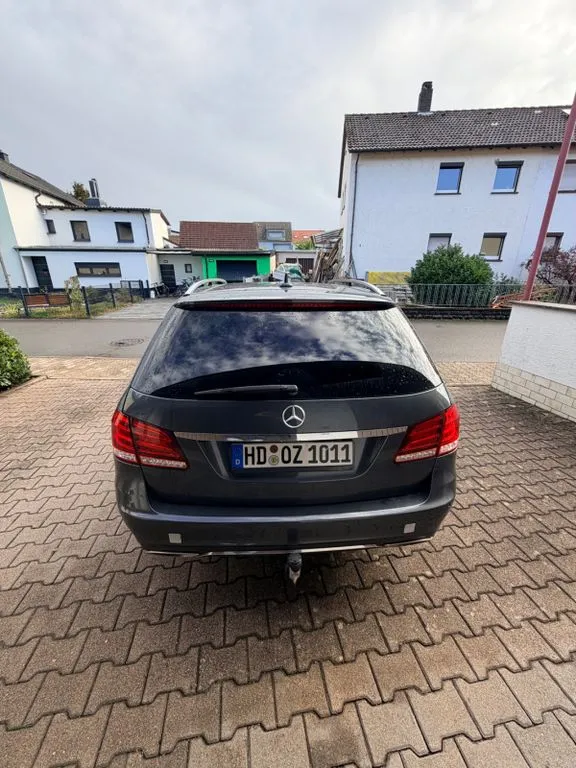 Mercedes-Benz E 300