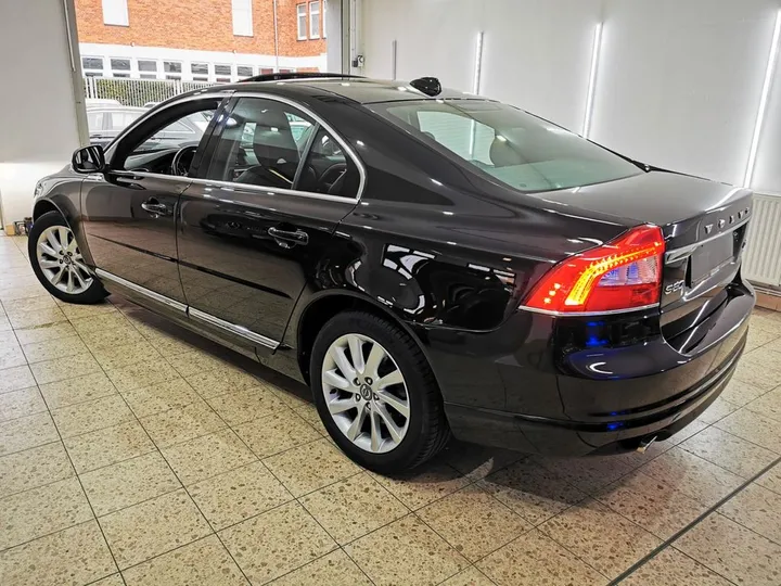 Volvo S80