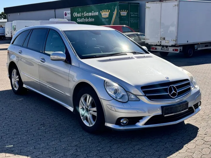Mercedes-Benz R 320
