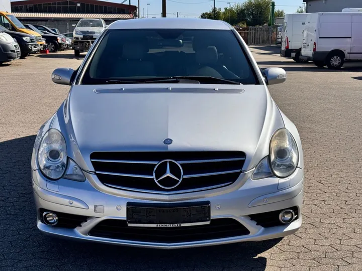 Mercedes-Benz R 320