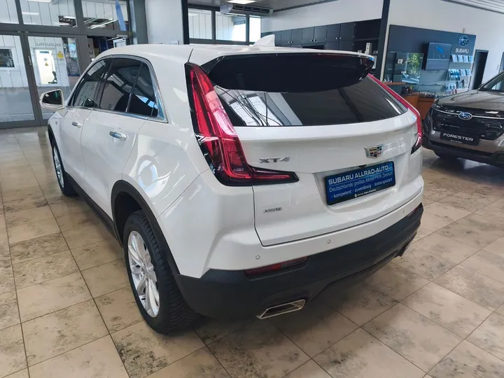 Cadillac XT4