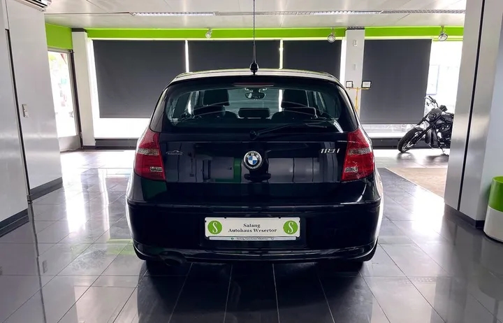 BMW 118