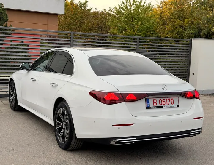 Mercedes-Benz E 200
