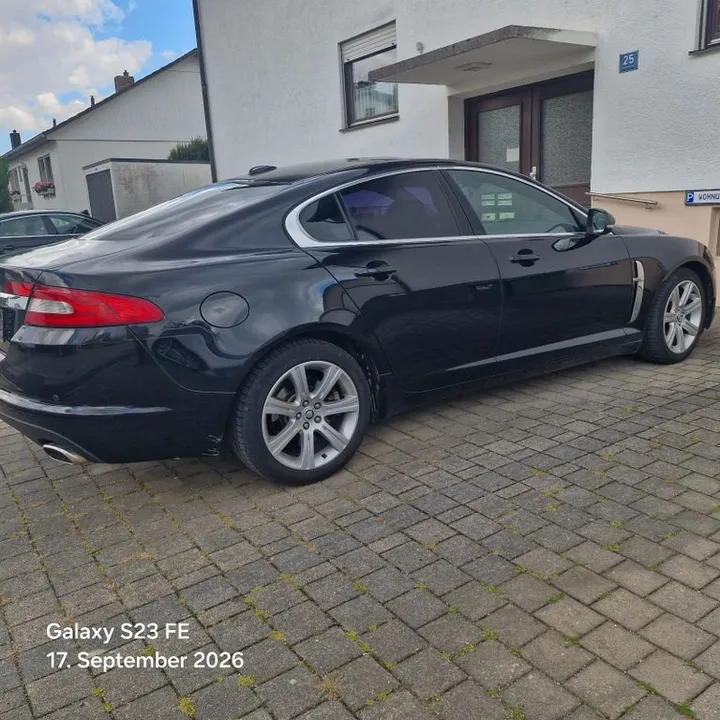Jaguar XF