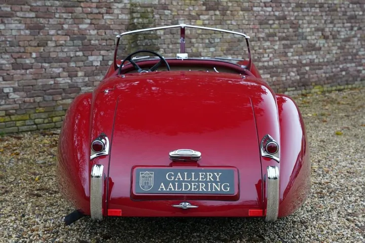 Jaguar XK