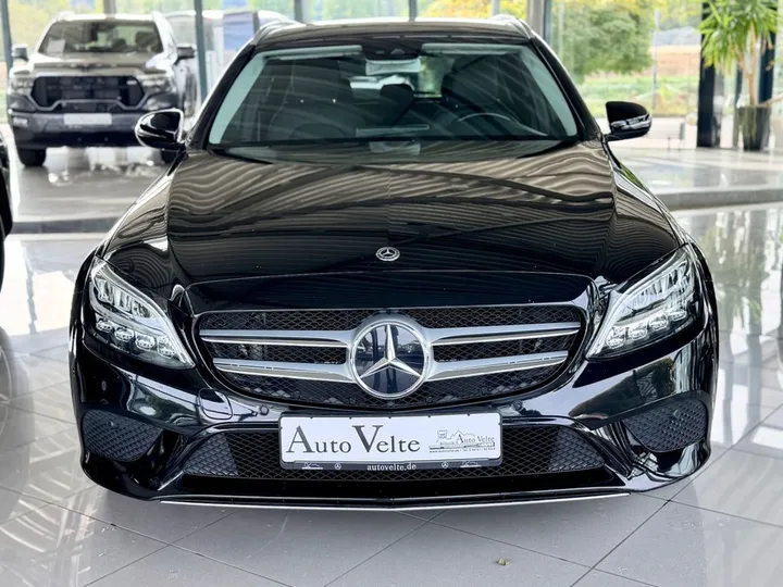Mercedes-Benz C 220