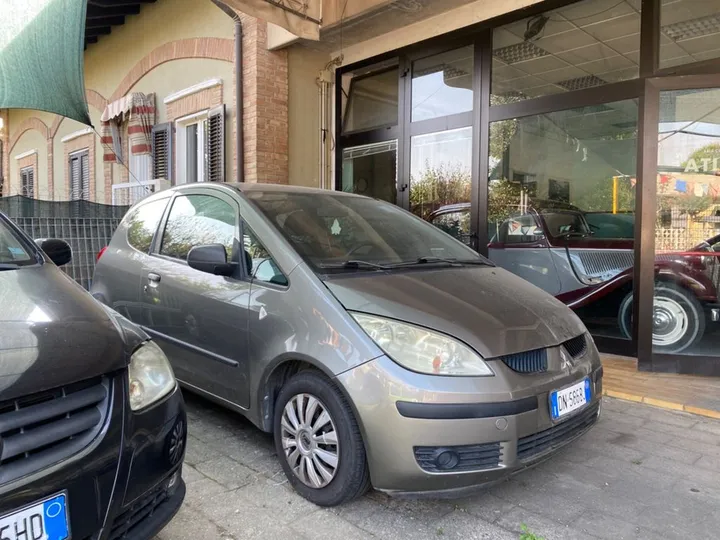 Mitsubishi Colt