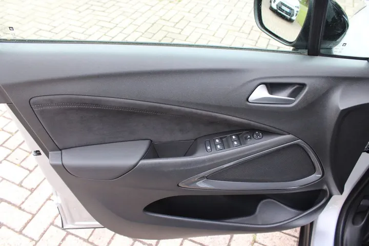 Opel Crossland (X)