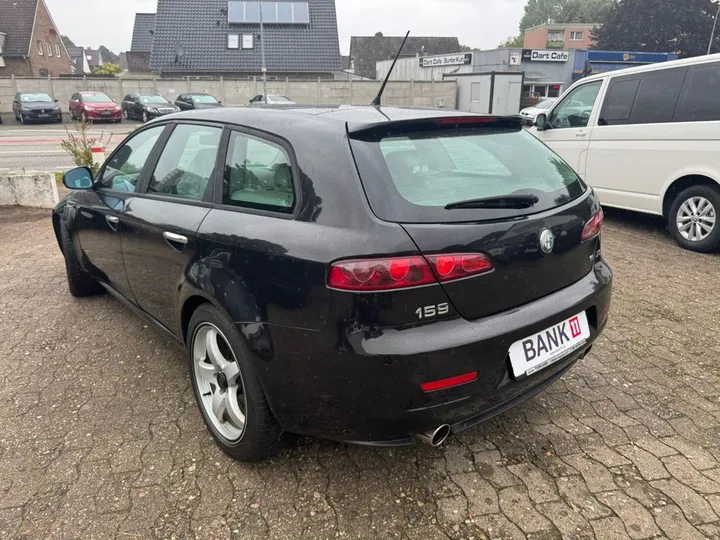Alfa Romeo 159