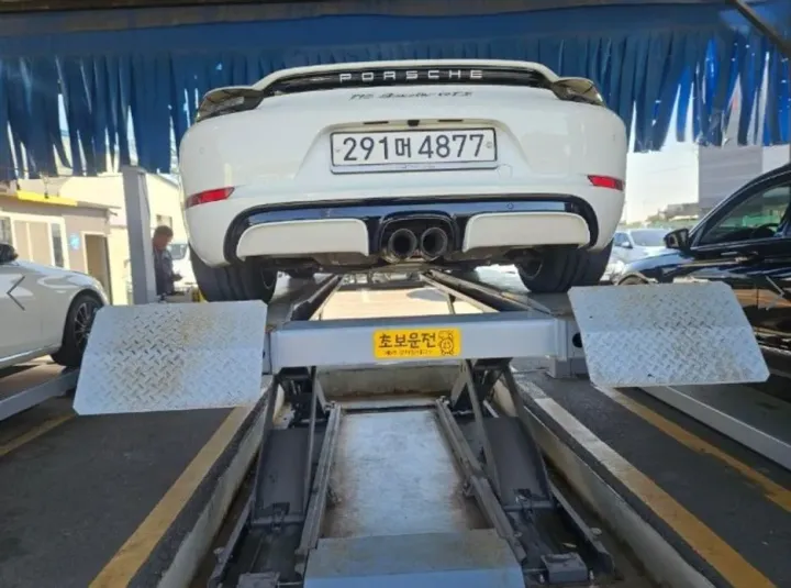 Porsche 718
