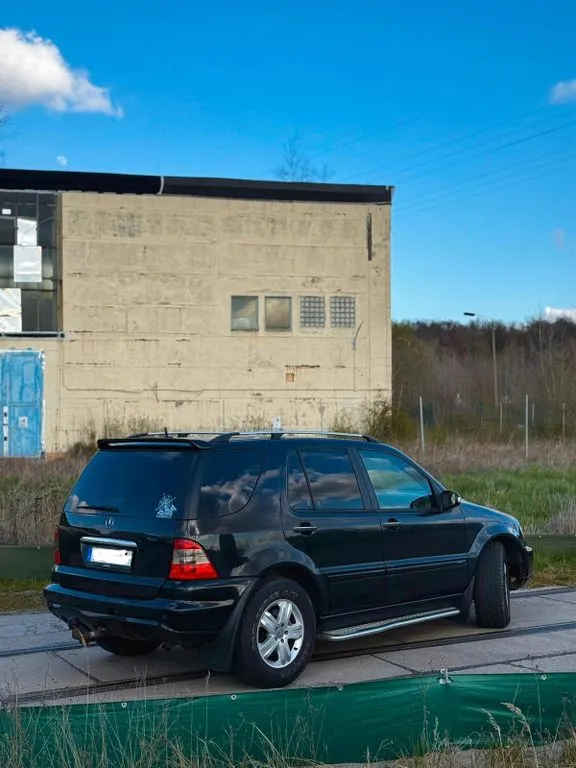 Mercedes-Benz ML 270