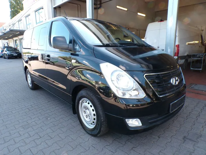 Hyundai H-1
