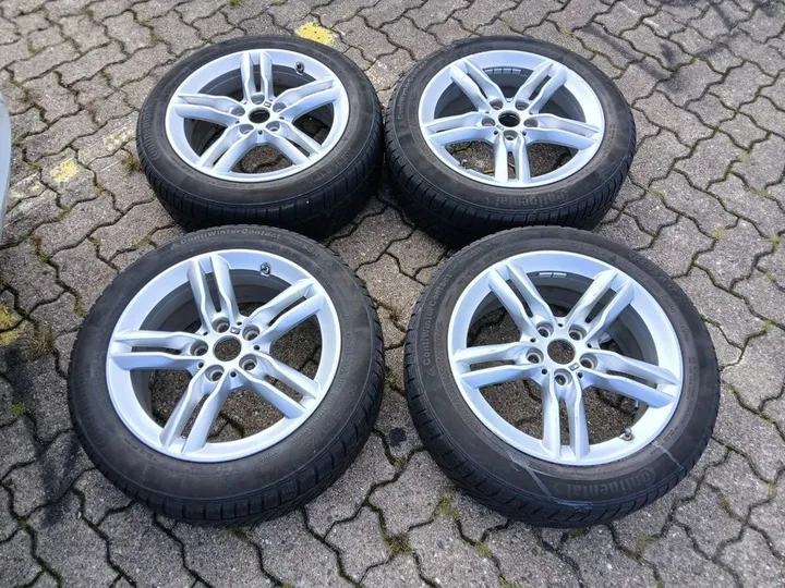 BMW 225