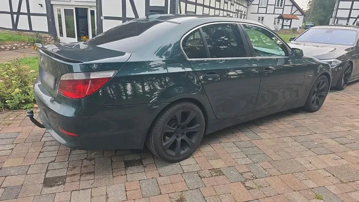 BMW 525