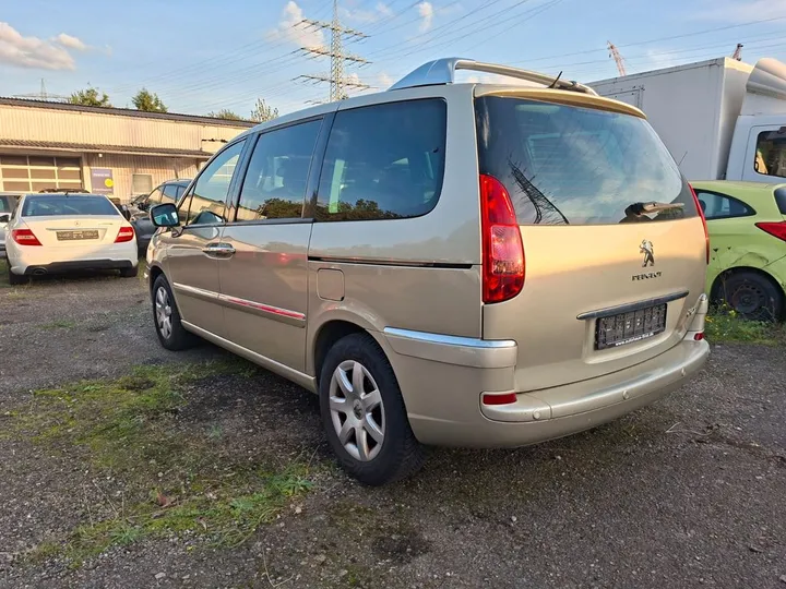 Peugeot 807