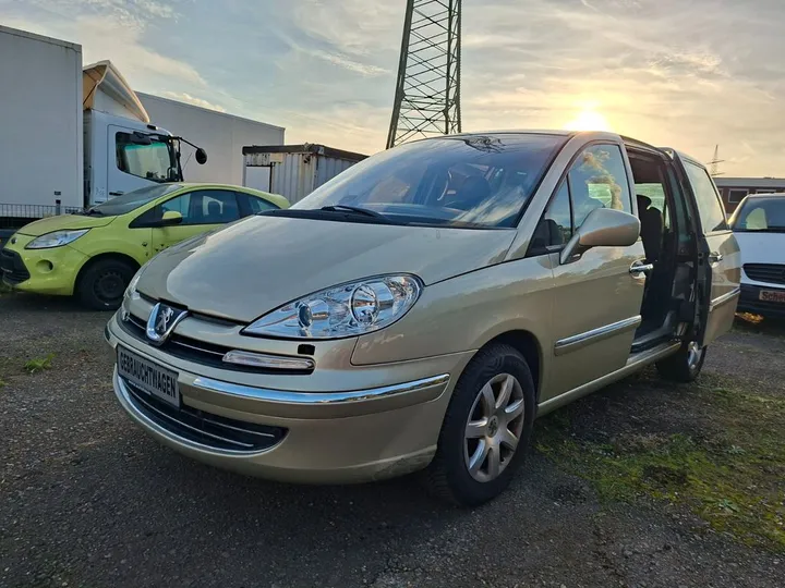 Peugeot 807