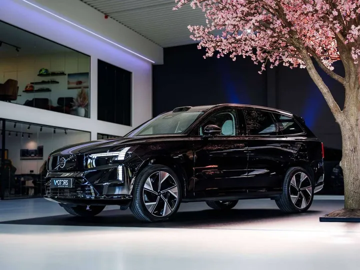 Volvo EX90