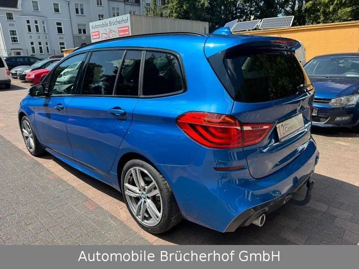 BMW 220
